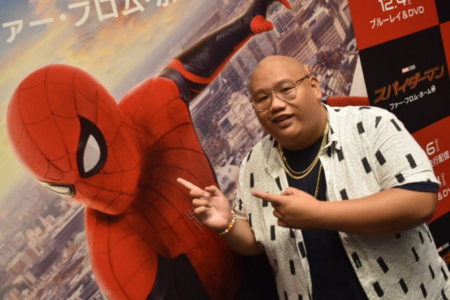 「麻酔銃で撃たれるシーンの撮影中に、いびきをかいて寝ちゃったんだ（笑）」“スパイダーマンの親友”が撮影秘話を語る！