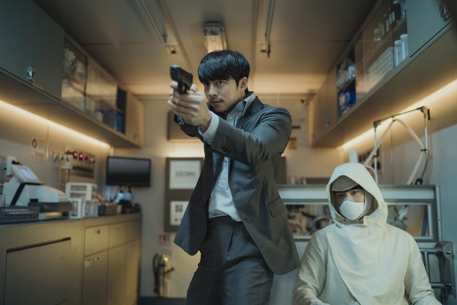 コン・ユ×パク・ボゴム共演『SEOBOK／ソボク』は人類初クローンと護衛官の運命を描く本格SFサスペンス