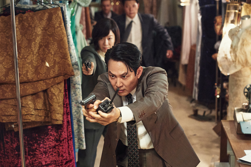 監督でもスゴいイ・ジョンジェ、来日決定！ 韓国産スパイ・アクションの傑作『ハント』大統領襲撃シーン