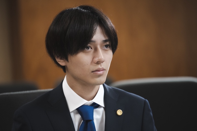 裁判ゲーム中に起こった殺人事件をきっかけに、永瀬廉＆杉咲花＆北村匠海の“真実”が暴かれてゆく『法廷遊戯』