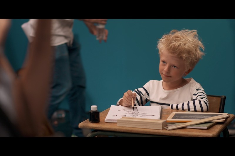 「絵が自信をくれた」少年時代のゴルチエが登場する、必見の本編映像が解禁『ジャンポール・ゴルチエのファッション狂騒劇』