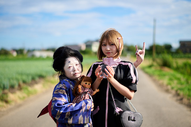 名作昔話を完全凌辱！令和の桃太郎は“魔法少女が事故物件で鬼退治”『恐解釈 桃太郎』予告編＆ポスタービジュアル