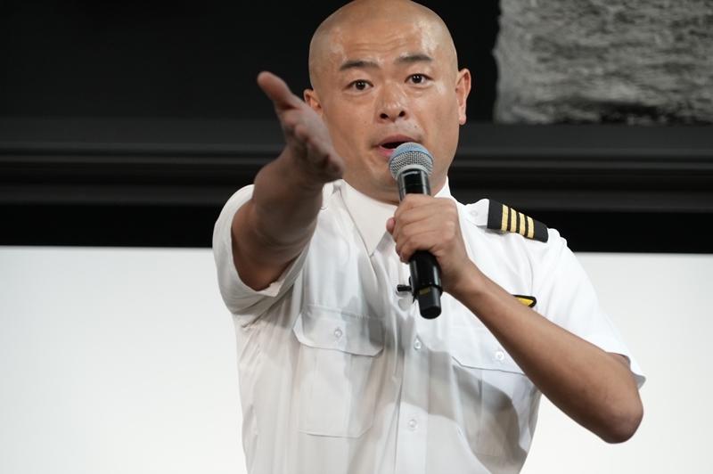 「脱出もサバイバルもできません！」あばれる君も滝汗の『ロスト・フライト』絶叫コメント動画完成！ ド緊張を乗り越えた切迫感が作品とシンクロ？