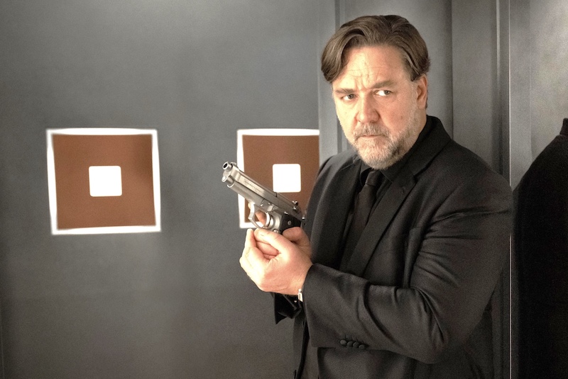 ラッセル・クロウ監督2作目！リアヘムやクリヘム妻エルサも出演『ポーカー・フェイス／裏切りのカード』は友情に全ベットする毒盛りサスペンス