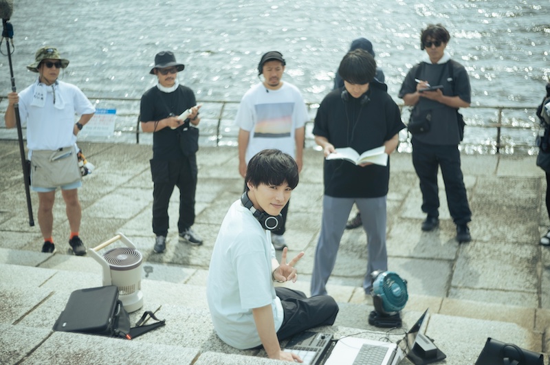 “映画初主演”川西拓実(JO1)×桜田ひより『バジーノイズ』メイキング写真「川西さんは突っ込み役でムードメイカーでした」