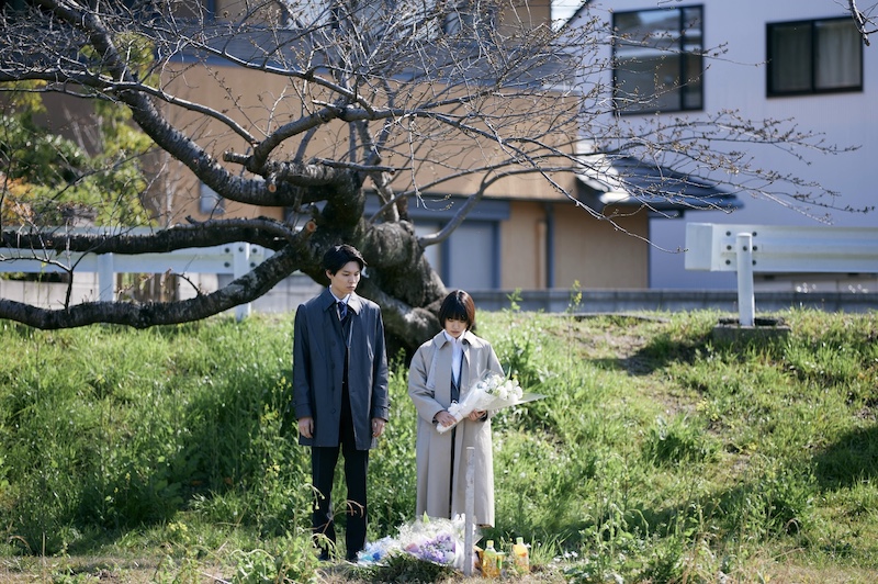 親友を殺害した「犯人を見つけ出したい」“警察事務職員”杉咲花が独自捜査を決意する『朽ちないサクラ』本編シーン