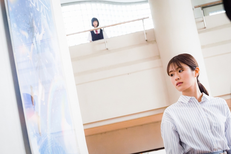 ホラーの夏、到来！渋谷凪咲を背後から見つめる“何か”に戦慄!!『あのコはだぁれ？』恐怖の場面写真解禁