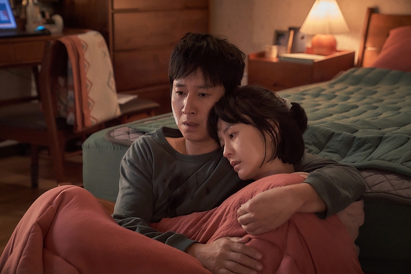 奇行と暴力を繰り返す夢遊病患者を故イ・ソンギュンが熱演！『スリープ』新鋭監督が語る制作秘話「ホラーというより、ラブストーリー」