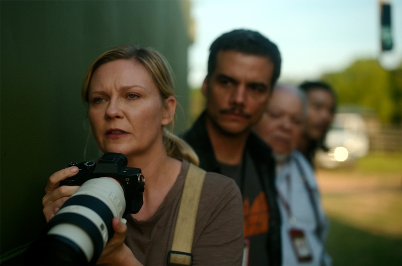 “ロシア映画「炎628」はあまりに衝撃的で映画を停止した”『シビル・ウォー アメリカ最後の日』インタビュー映像