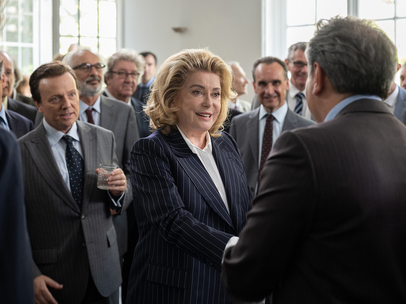 フランス元大統領夫人の知られざる姿にフランス中が熱狂！カトリーヌ・ドヌーヴ主演最新作『ベルナデット 最強のファーストレディ』