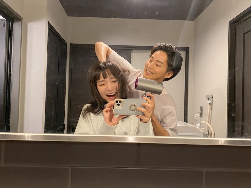 藤ヶ谷太輔＆奈緒、幸せ溢れるツーショット公開！不器用なふたりが最後にたどり着く“一生に一度の選択”とは？『傲慢と善良』