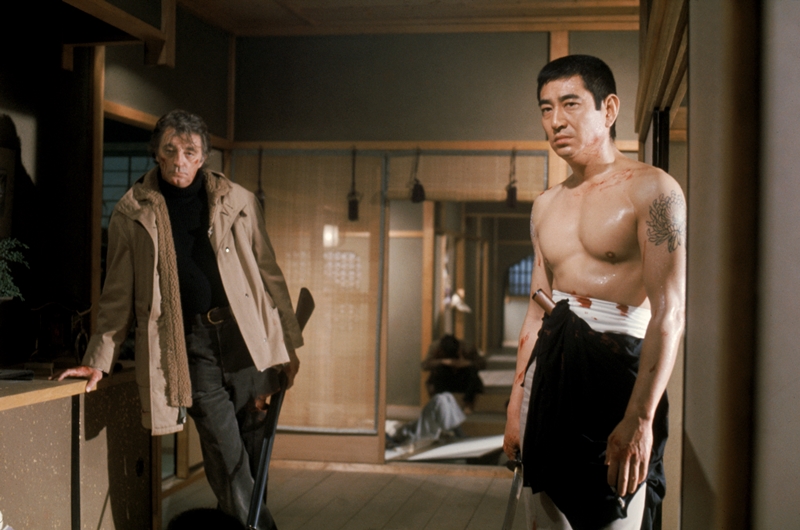 高倉健がハリウッドに〈義理〉の深さを教える『ザ・ヤクザ』 健さん没後10年、海を渡った任侠映画がテレビ放送