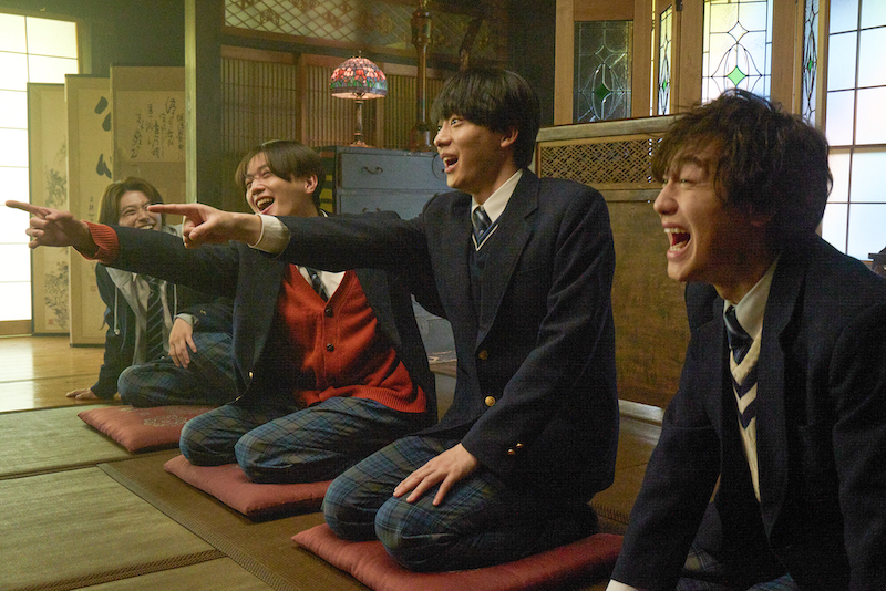 18歳になった男たちは、20歳までの2年間“人生で一回だけ魔法が使える”『僕らは人生で一回だけ魔法が使える』予告編