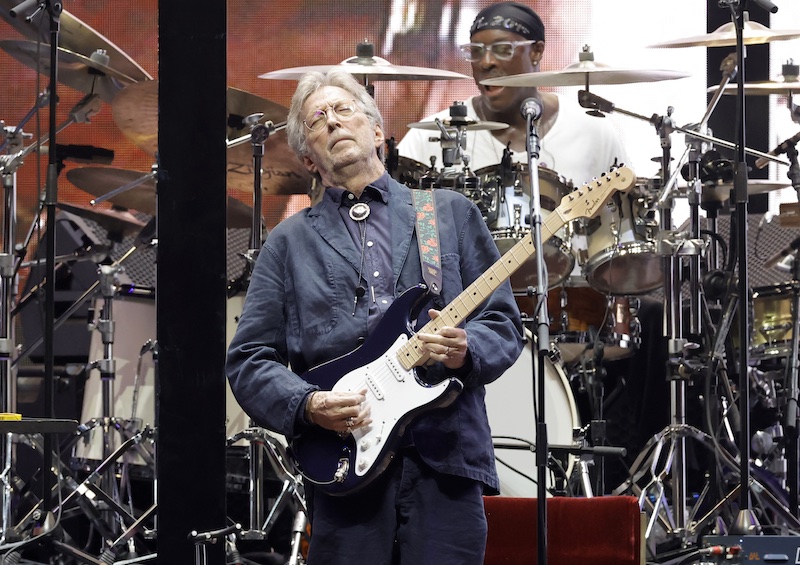 世界的ギタリストたちが集結した“6弦の祭典”の感動をスクリーンで『クロスロード・ギター・フェスティヴァル 2023』