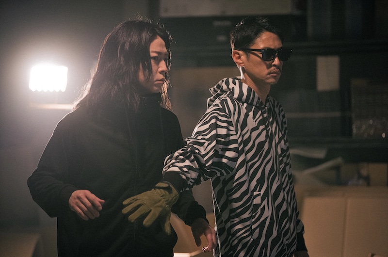 “壮絶な過去を背負う復讐屋コンビ”窪塚洋介×亀梨和也『外道の歌』追加キャストに寺本莉緒、川床明日香、安斉星来！