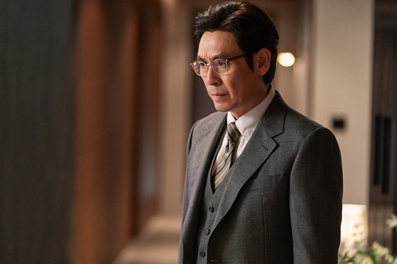 “最高のアンサンブルキャスト” ソル・ギョング、チャン・ドンゴンらが撮影エピソードを明かす『満ち足りた家族』