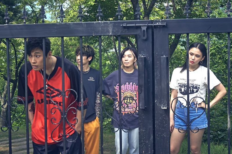韓国にも“トー横”がある！ガチ心霊スポットとの関係は？陰惨スリラー『ヌルボムガーデン』監督インタビュー